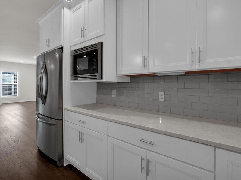 7678 Gateway Boulevard, Powell, OH 43065 Photo 13