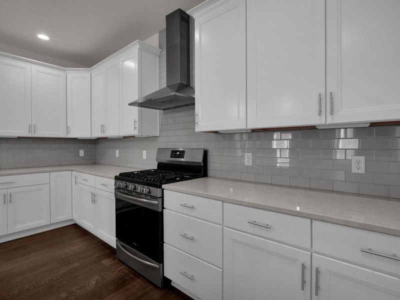 7678 Gateway Boulevard, Powell, OH 43065 Photo 16