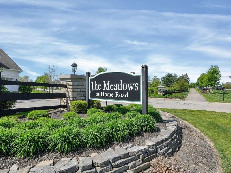 7678 Gateway Boulevard, Powell, OH 43065 Photo 3