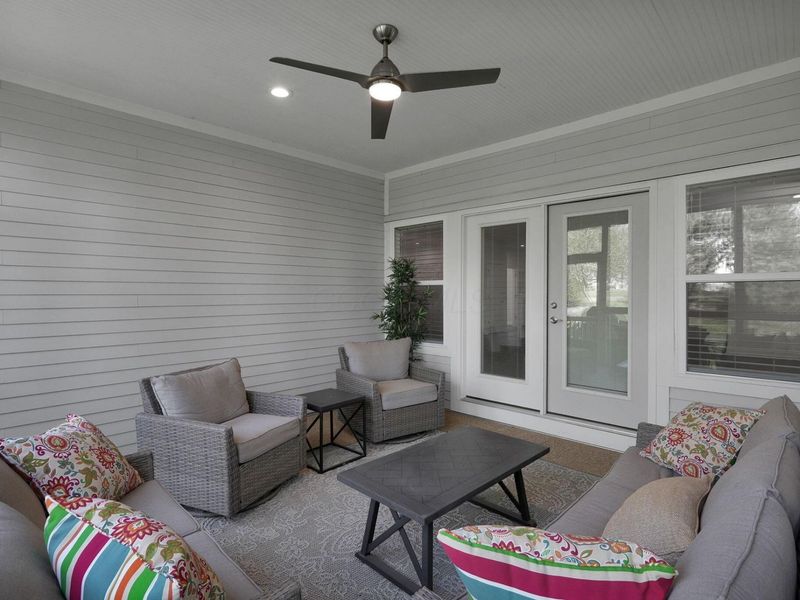 7678 Gateway Boulevard, Powell, OH 43065 Photo 30