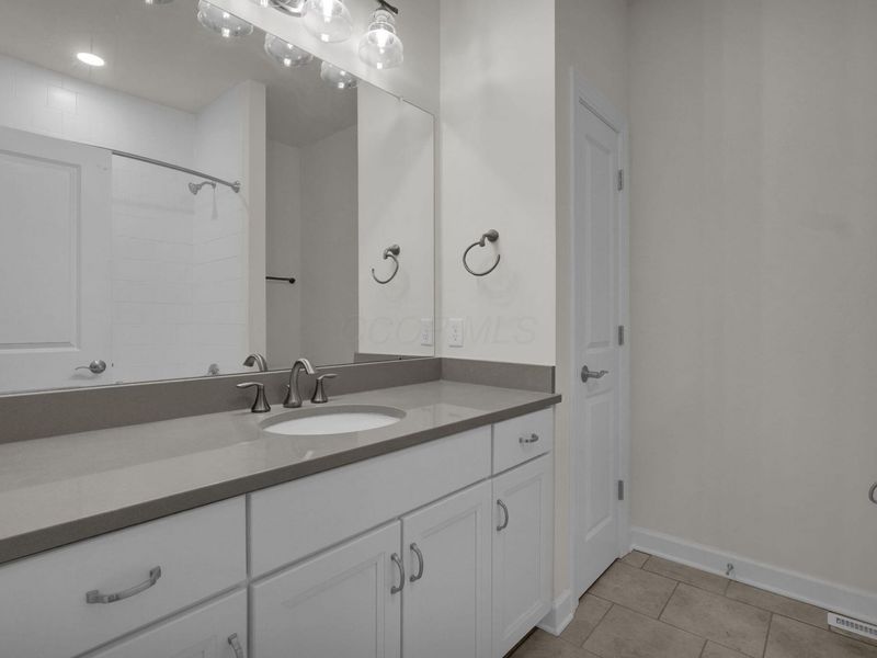 7678 Gateway Boulevard, Powell, OH 43065 Photo 78