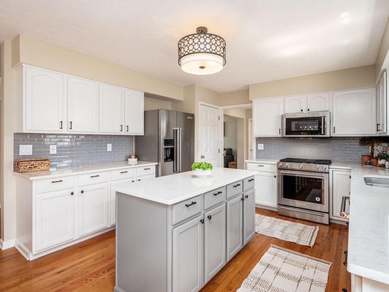 203 Wagon Trail S, Powell, OH 43065 Photo 16