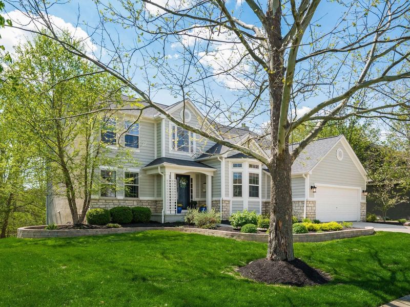 203 Wagon Trail S, Powell, OH 43065 Photo 2