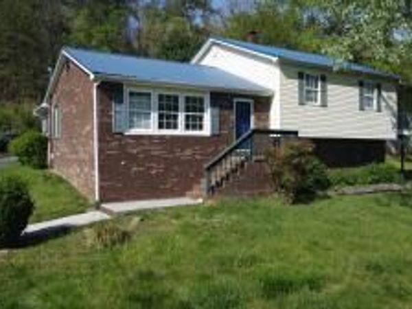 1282 Sweetwater Rd, Newport, TN 37821