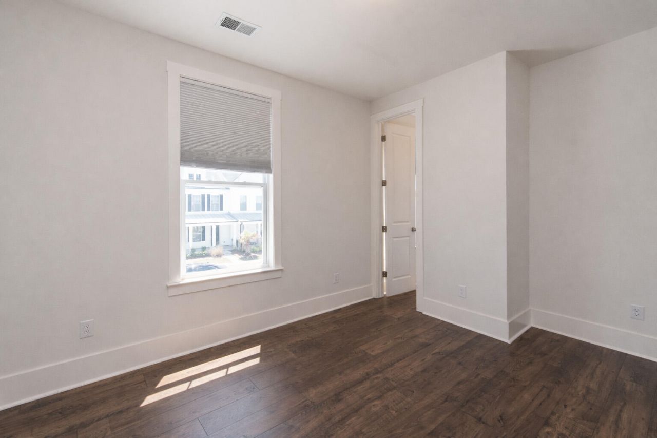 1016 Swamp Harrier Avenue Photo 30