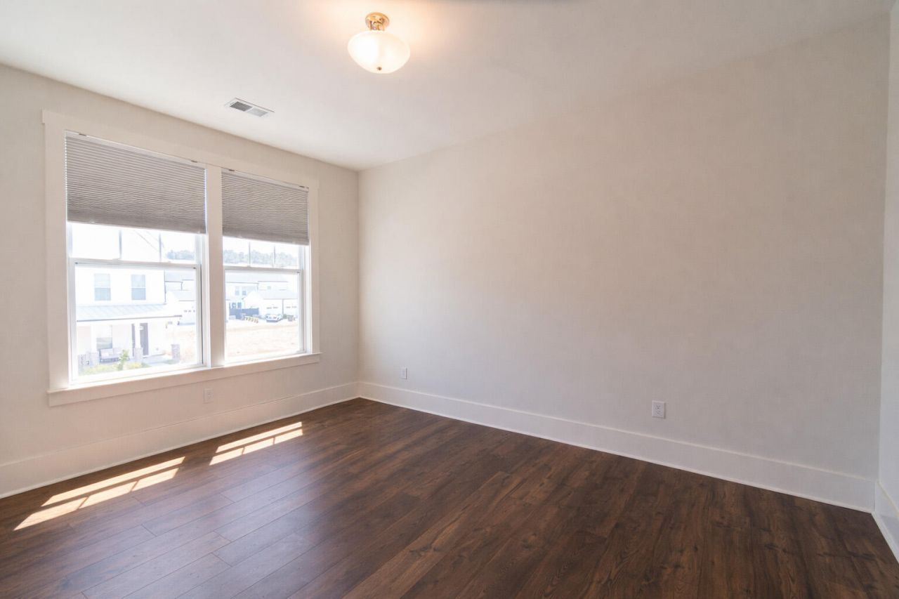 1016 Swamp Harrier Avenue Photo 35