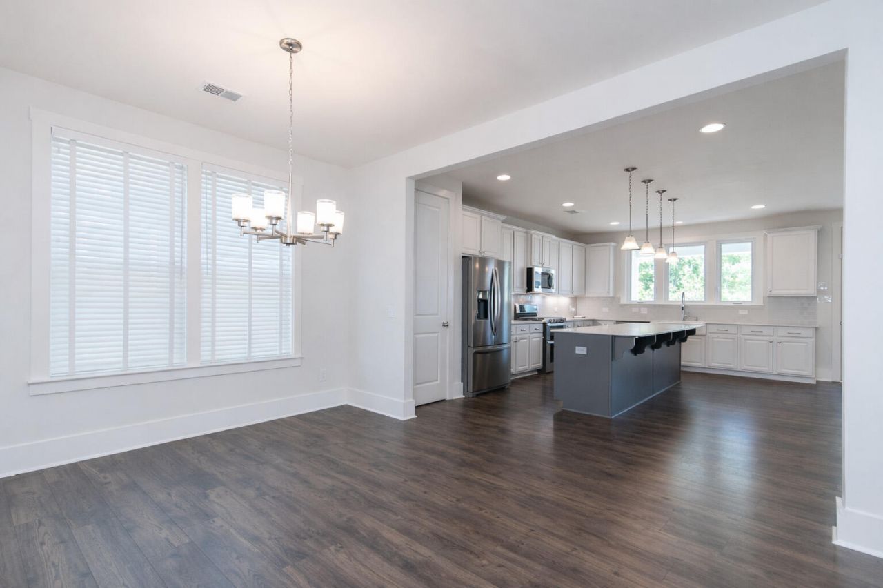 1016 Swamp Harrier Avenue Photo 6