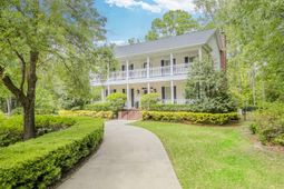 490 Barfield Drive photo 4