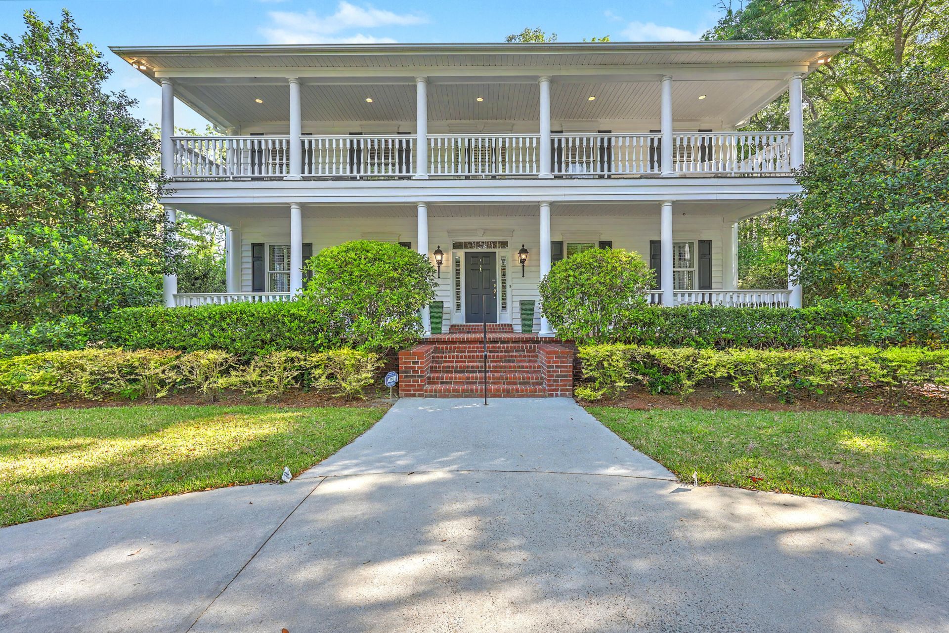 490 Barfield Drive Photo 4