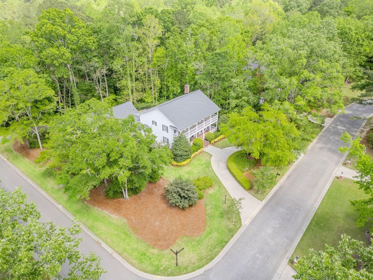 490 Barfield Drive Photo 6