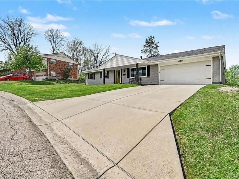 6209 7 Pines Drive, Miami Township, OH 45449 Photo 3