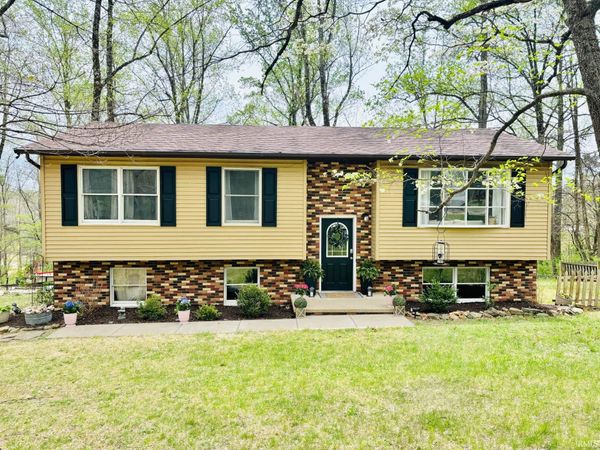 1191 N Lawrence Hollow Drive, Bloomfield, IN 47424