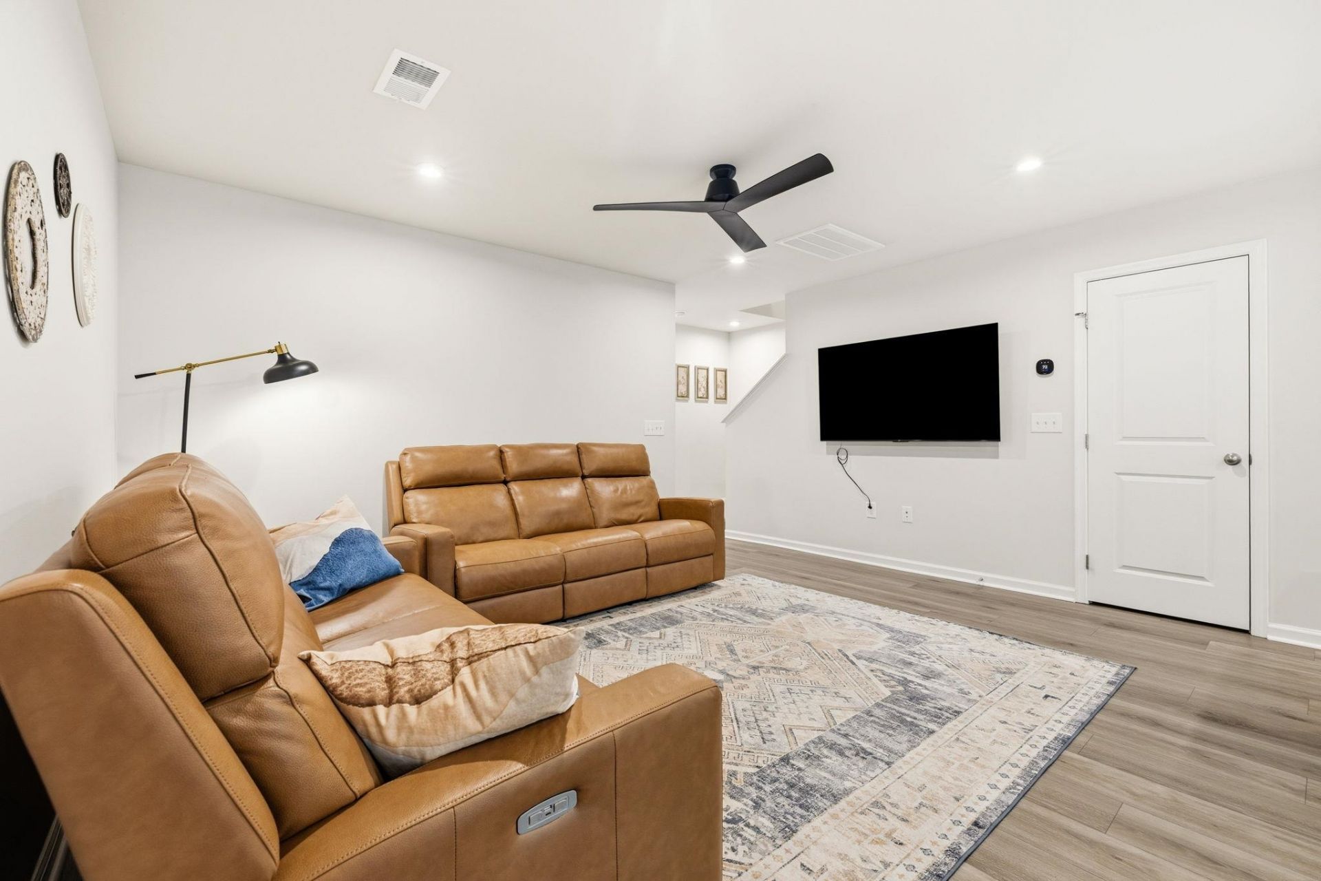 251 Christiana Ln. Photo 6