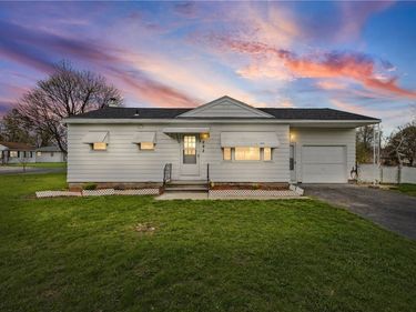 292 Knapp Avenue , Rochester, NY 14609