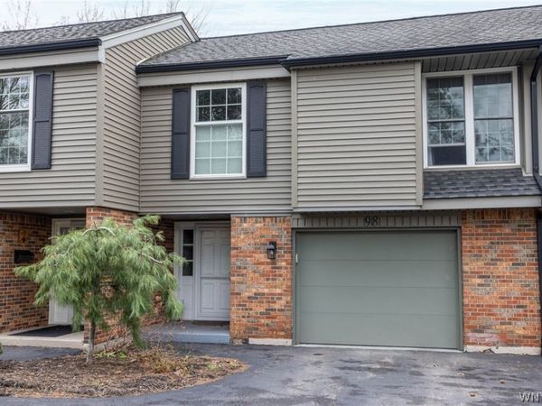 98 Bridle , Orchard Park, NY 14127