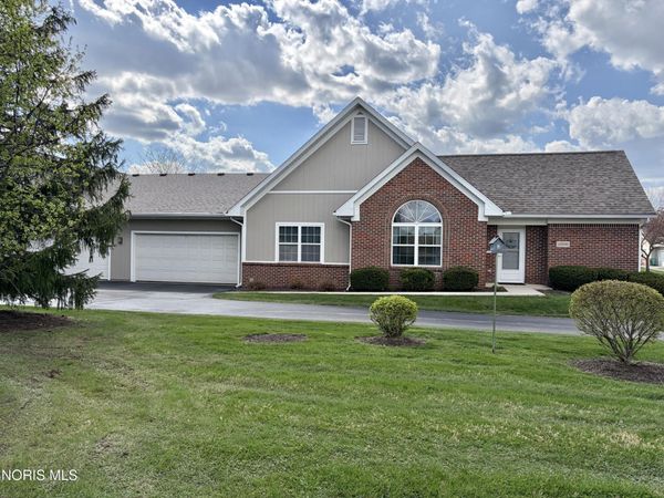 29930 Zachary Lane, Rossford, OH 43460