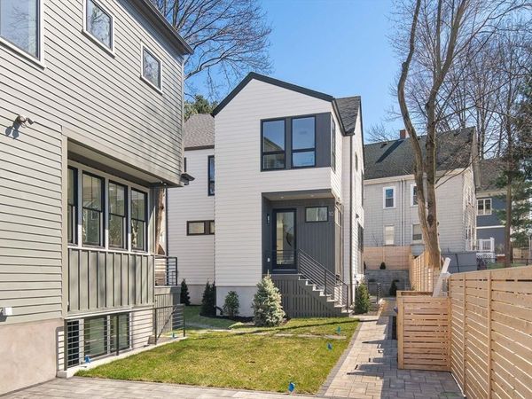 10 Thingvalla Ave, Unit 10, Cambridge, MA 02138