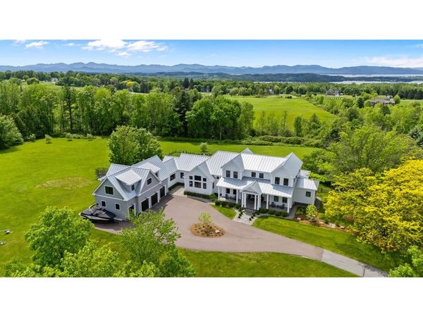 192 Governors Lane, Shelburne, VT 05482