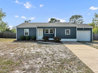 33 Riegel Drive, Hubert, NC 28539
