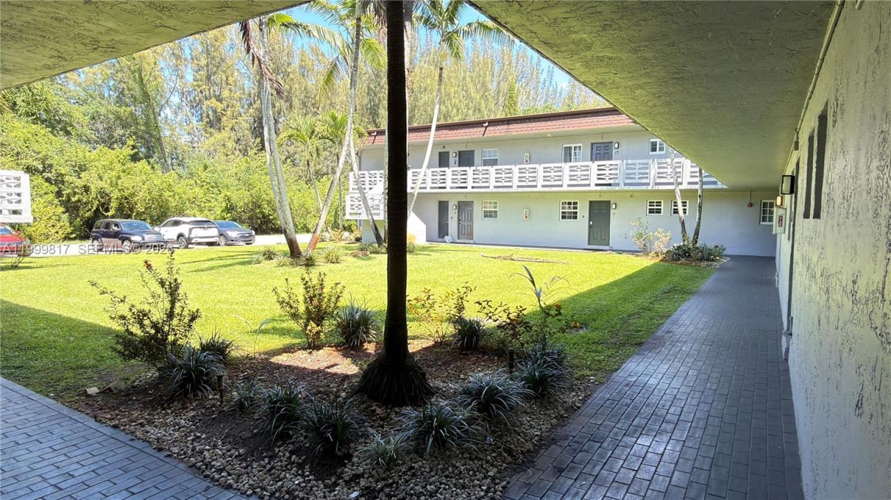 403 SW 148th Ave, Unit 3B, Pembroke Pines, FL 33027 Photo