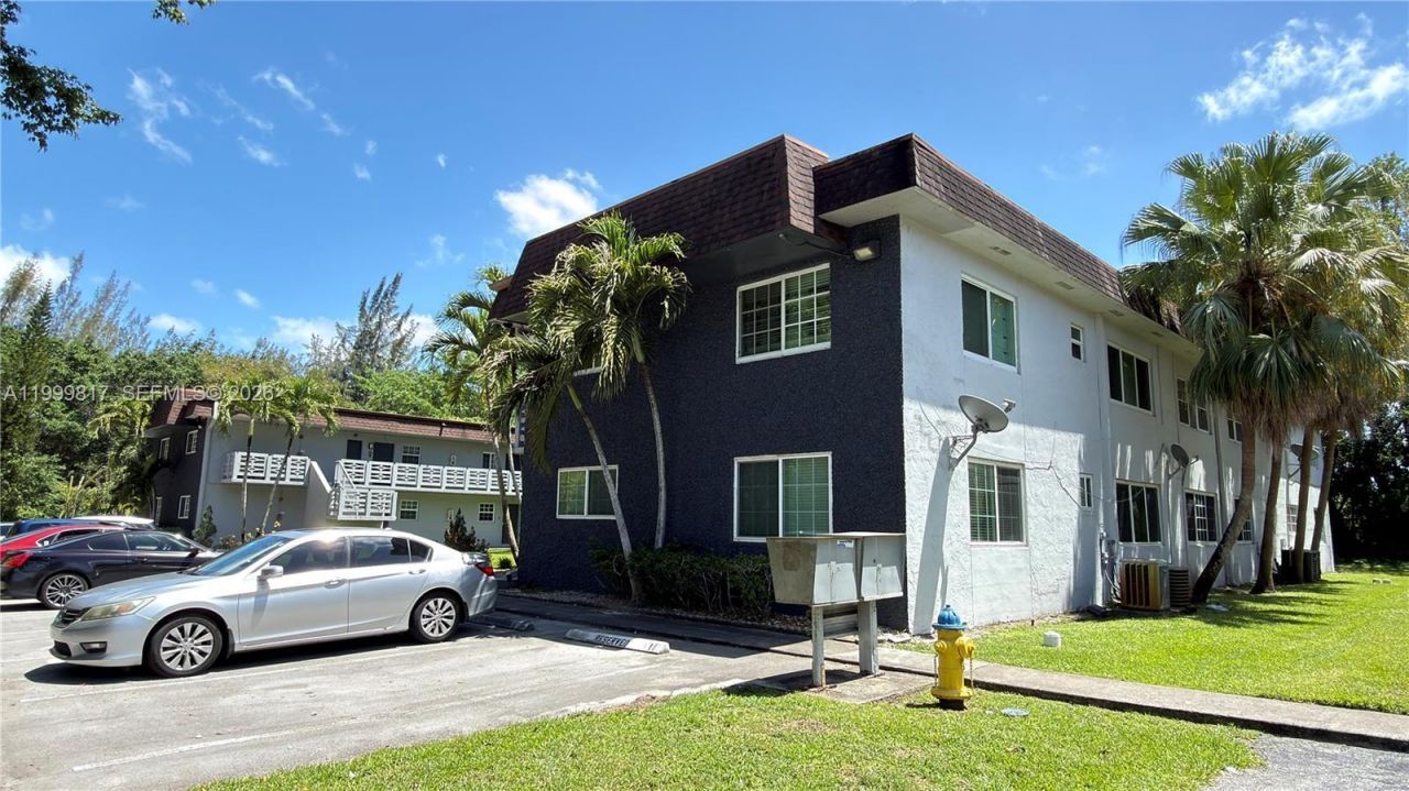 403 SW 148th Ave, Unit 3B, Pembroke Pines, FL 33027 Photo