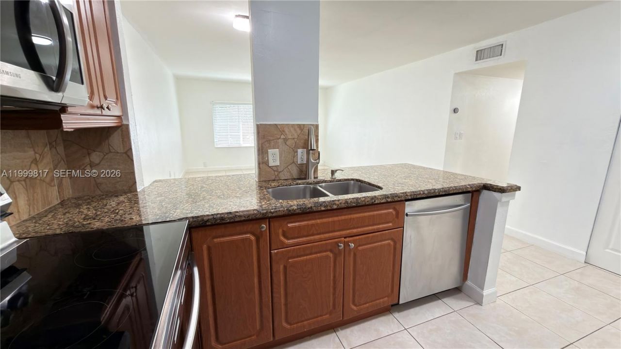403 SW 148th Ave, Unit 3B, Pembroke Pines, FL 33027 Photo
