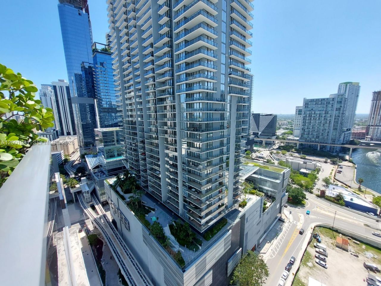 31 SE 6th St, Unit 1405, Miami, FL 33131 Photo