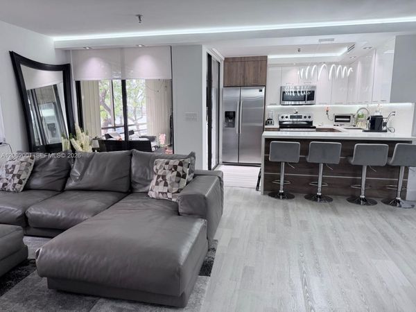 671 NE 195th St , Unit 208E, Miami, FL 33179