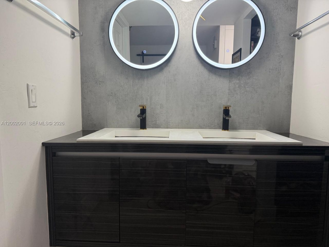 671 NE 195th St, Unit 208E, Miami, FL 33179 Photo