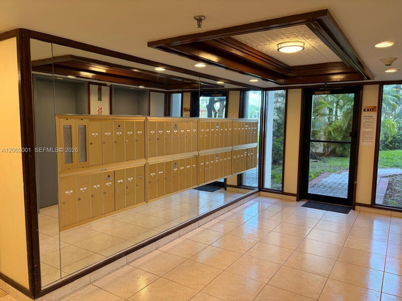 671 NE 195th St, Unit 208E, Miami, FL 33179 Photo