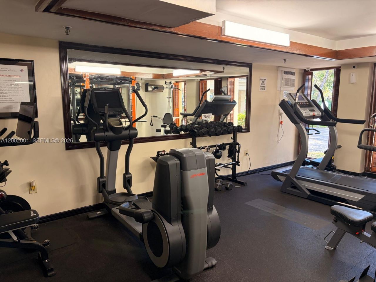 671 NE 195th St, Unit 208E, Miami, FL 33179 Photo