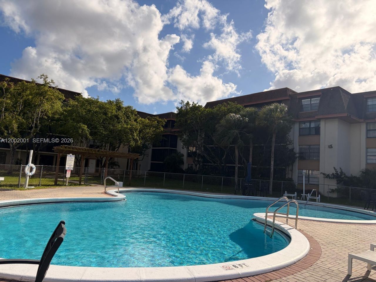 671 NE 195th St, Unit 208E, Miami, FL 33179 Photo