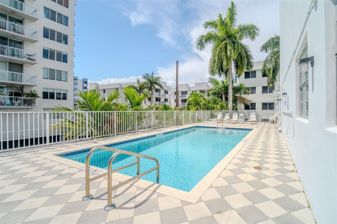 1331 Lincoln Rd, Unit 804, Miami Beach, FL 33139 Photo