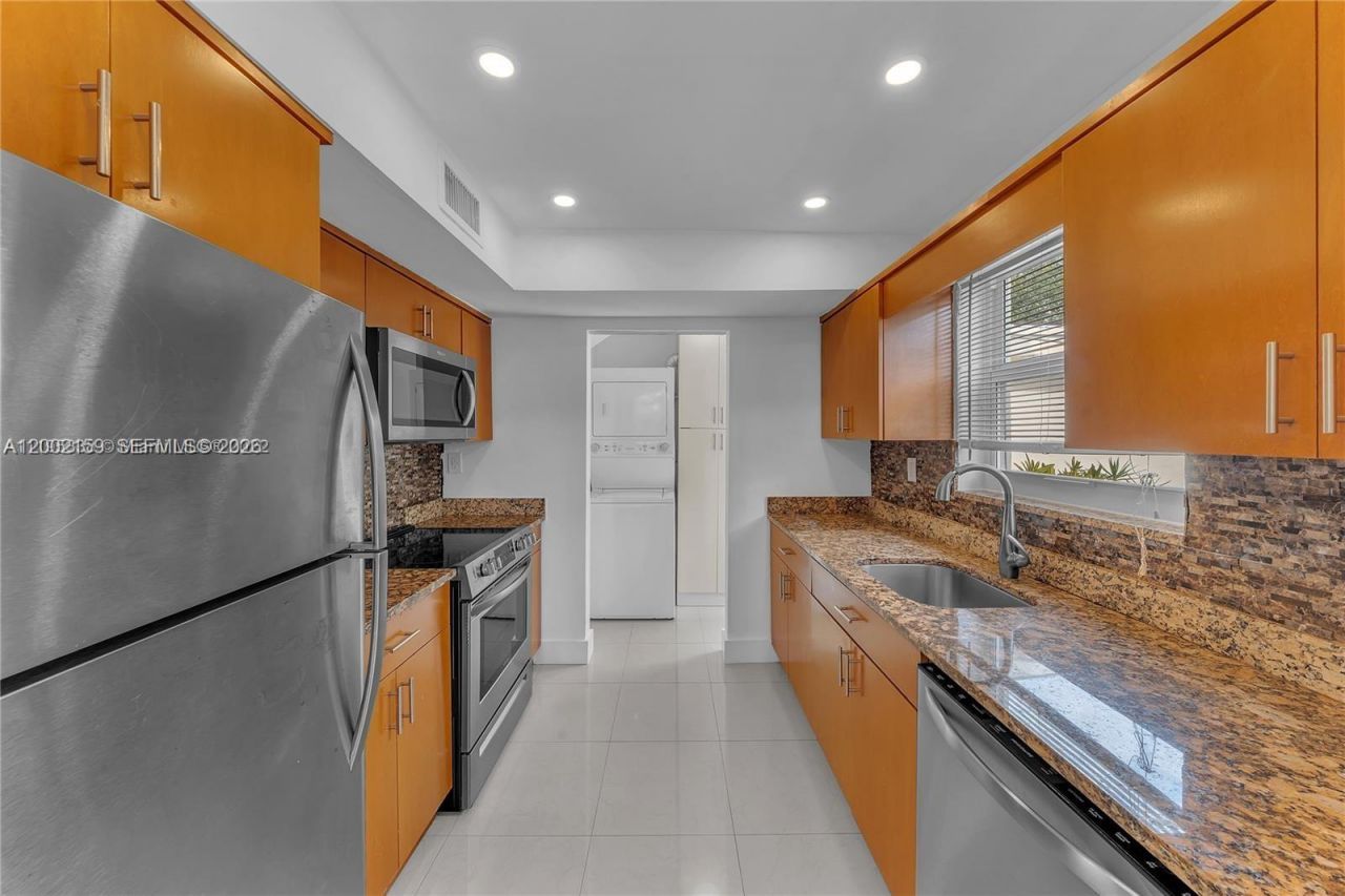 247 Bird Rd, Unit -, Coral Gables, FL 33146 Photo