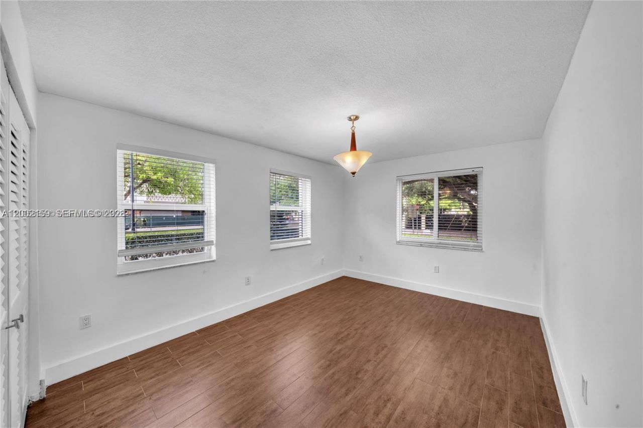 247 Bird Rd, Unit -, Coral Gables, FL 33146 Photo