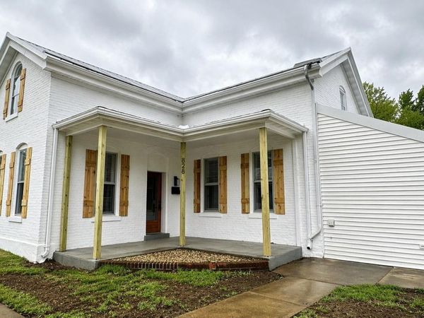 828 S 11TH Street, Quincy, IL 62301