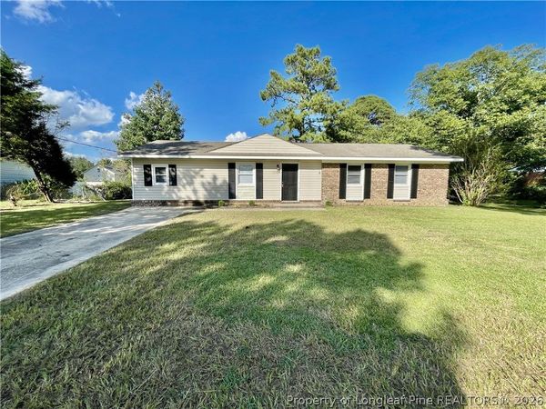 5985 McDonald Road , Parkton, NC 28371