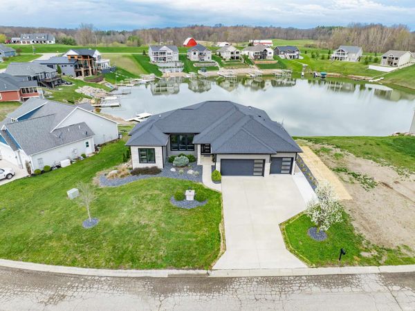 155 Lane 282 B Hamilton Lake, Hamilton, IN 46742