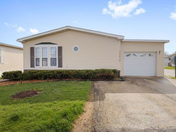 25819 Pinehurst Drive , Monee, IL 60449