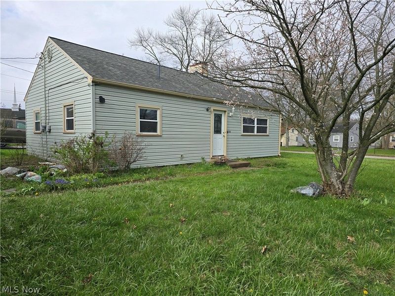 652 Ohio Ave., Mc Donald, OH 44437 Photo 4