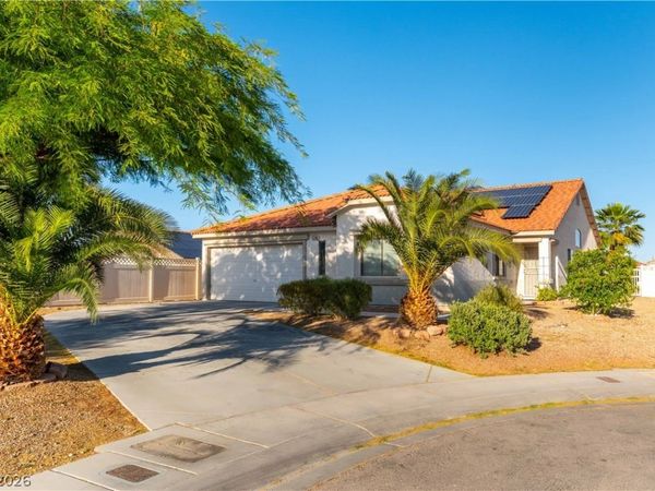 5740 Falling Sun Court, North Las Vegas, NV 89031