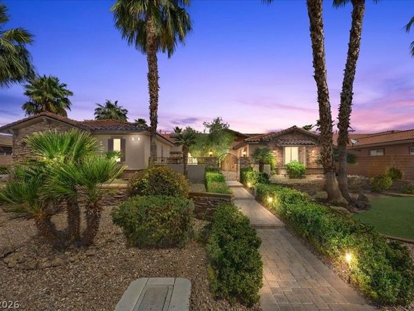 7032 Via Campanile Avenue, Las Vegas, NV 89131