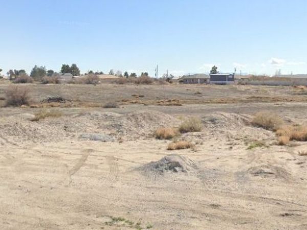 90 W Comstock Circle, Pahrump, NV 89048