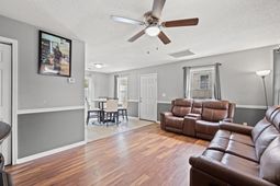 5168 Spring St. photo 4