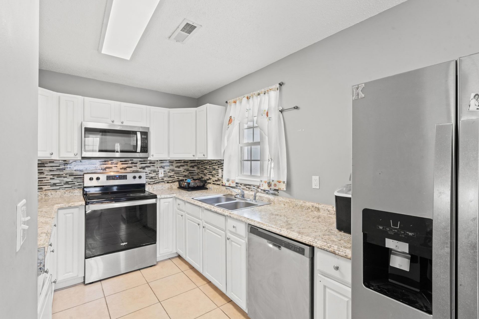 5168 Spring St. Photo 6