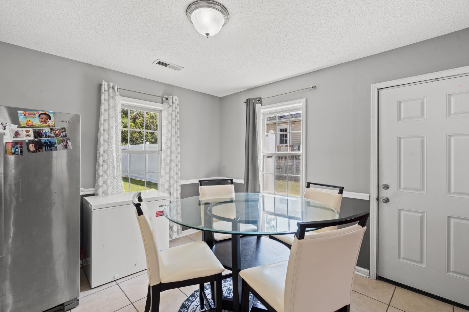 5168 Spring St. Photo 7