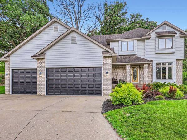 14925 Oak Ridge Court W, Burnsville, MN 55306