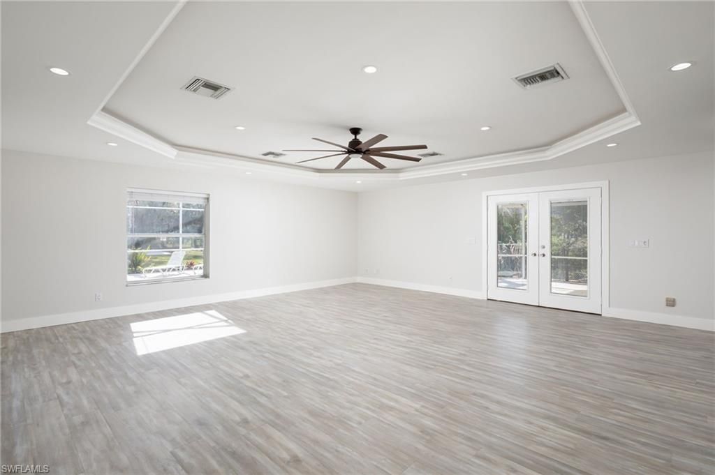 380 6th St Ne, Naples, FL 34120 Photo