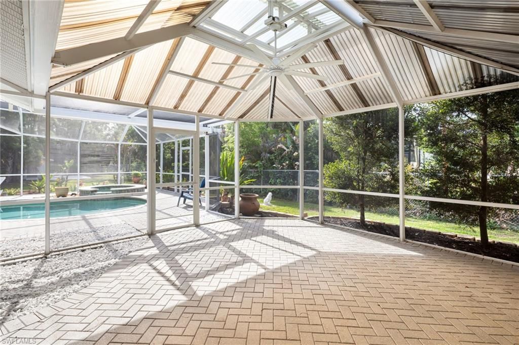 380 6th St Ne, Naples, FL 34120 Photo