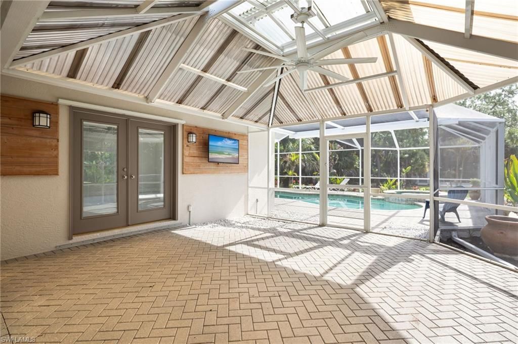 380 6th St Ne, Naples, FL 34120 Photo